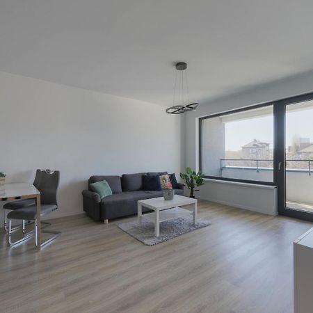 Bazova Apartment With Free Parking Братислава Екстер'єр фото