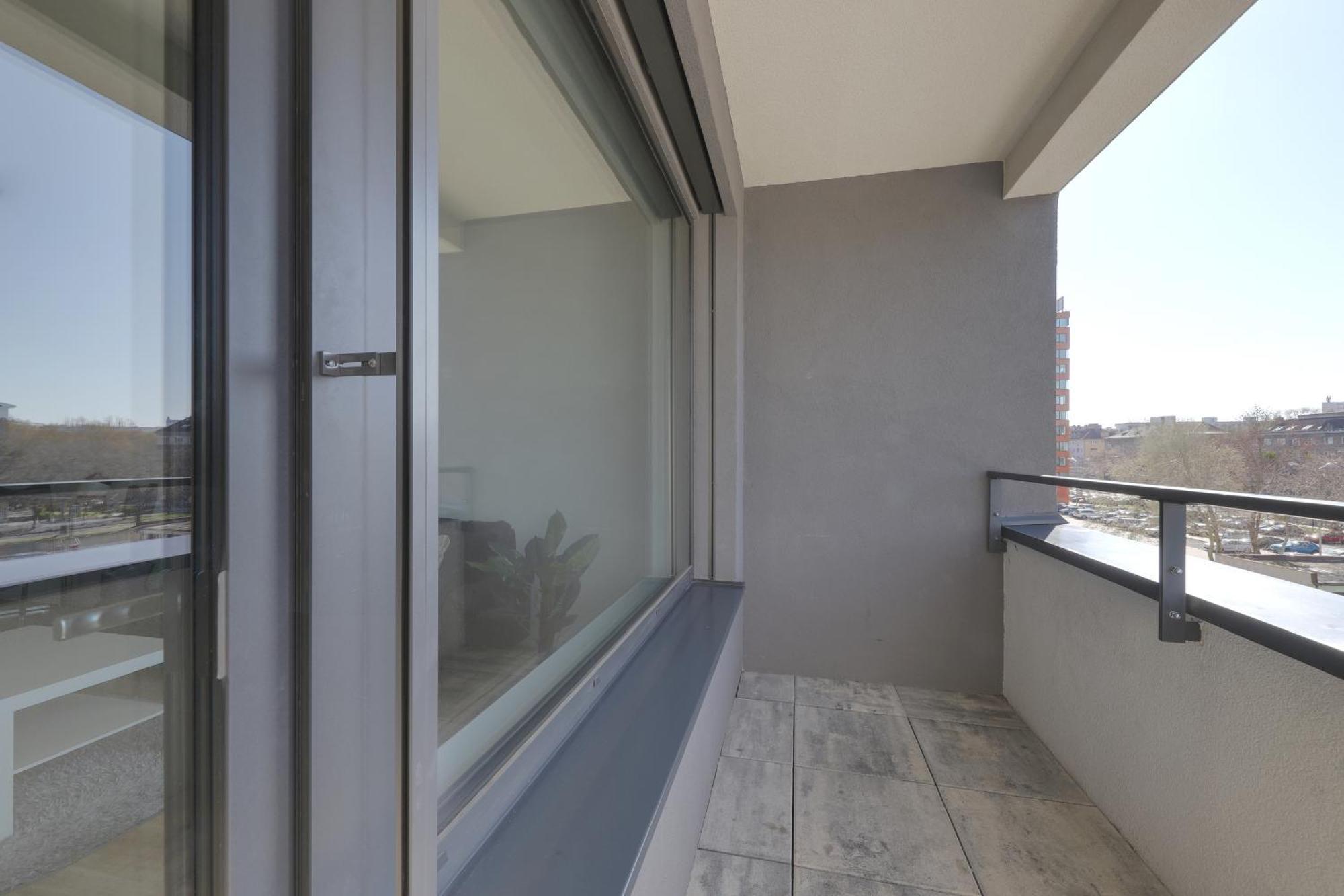 Bazova Apartment With Free Parking Братислава Екстер'єр фото