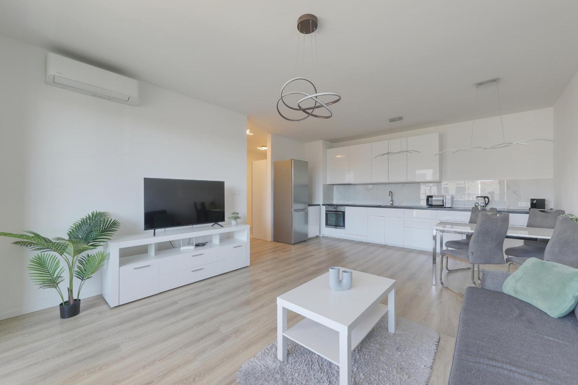 Bazova Apartment With Free Parking Братислава Екстер'єр фото