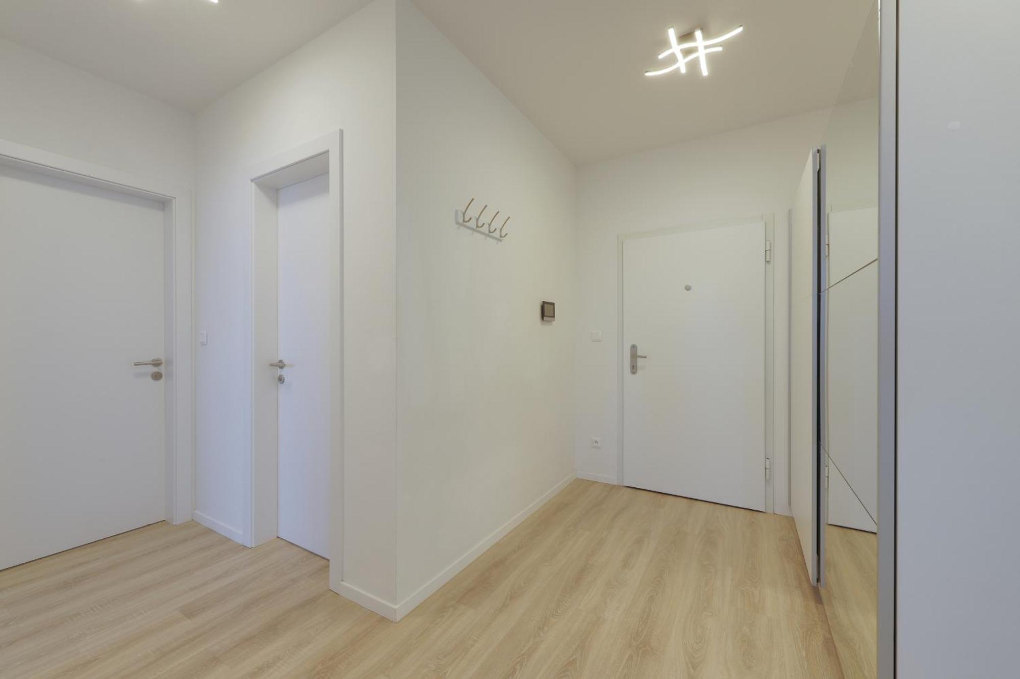 Bazova Apartment With Free Parking Братислава Екстер'єр фото
